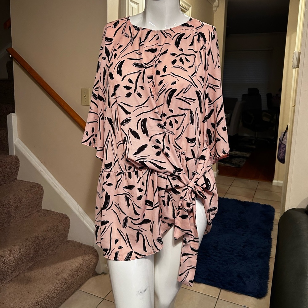 26- Floral Peek a Boo Floral Top